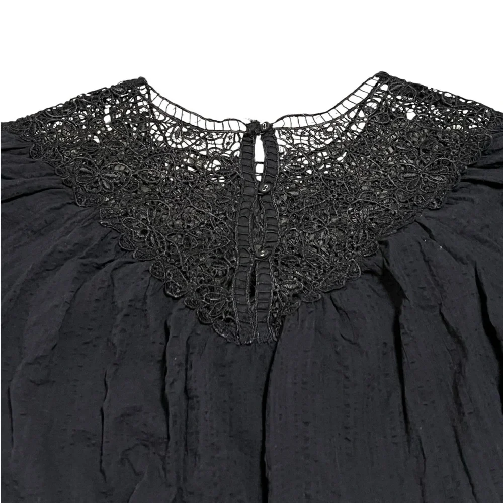 Abercrombie & Fitch NWOT black puff sleeve cropped lace collar blouse